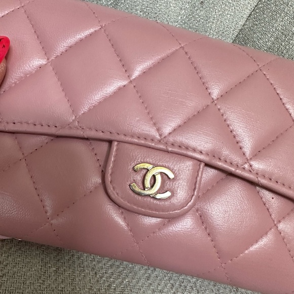 COPY - CHANEL CC Pink Quilted Leather Wallet on Chain - Picture 11 of 14